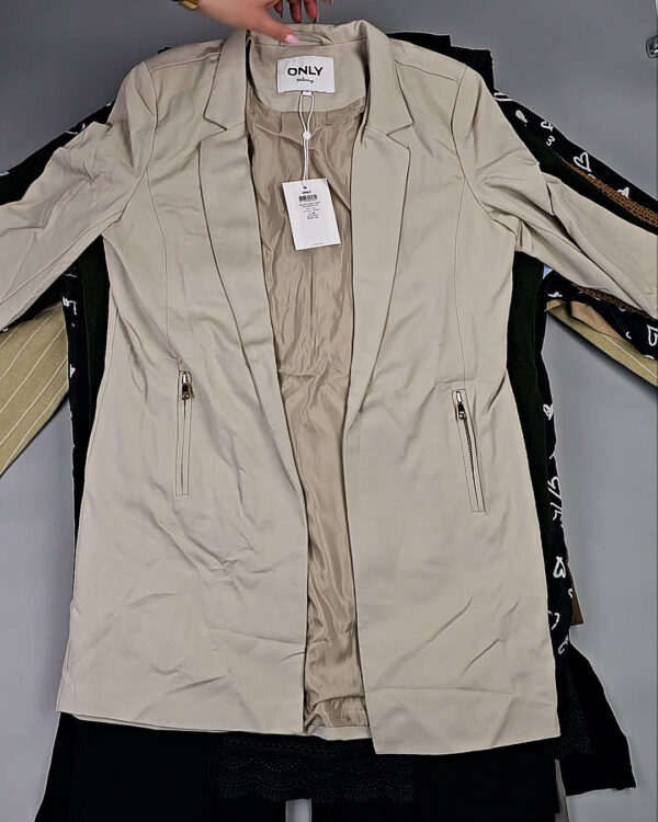 Фотография  616 - ONLY Winter mix 104#15 кг, ЛОТ СТ-9948 оптом в Анадыри и Чукотском АО