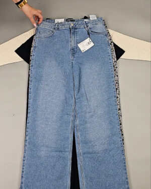 Фотография  816 - DK+Bestseller 085#16 кг, ЛОТ СТ-9952 оптом в Анадыри и Чукотском АО