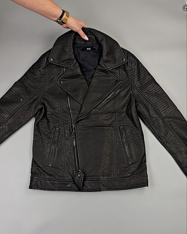 Фотография  536 - AMAZON Winter#15 кг, ЛОТ СТ-9816 оптом в Анадыри и Чукотском АО