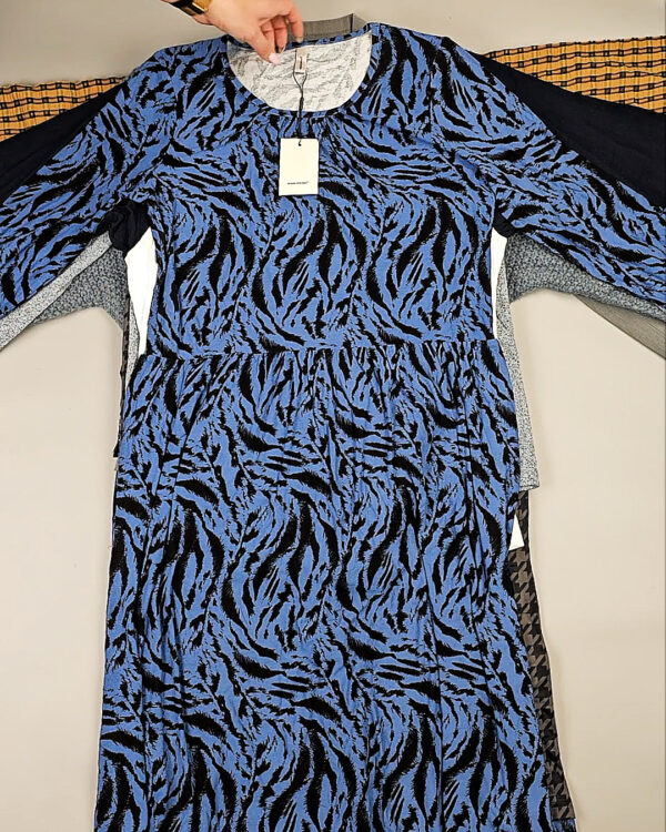 Фотография  738 - DK, Bestseller + Winter mix#15 кг, ЛОТ СТ-9955 оптом в Анадыри и Чукотском АО