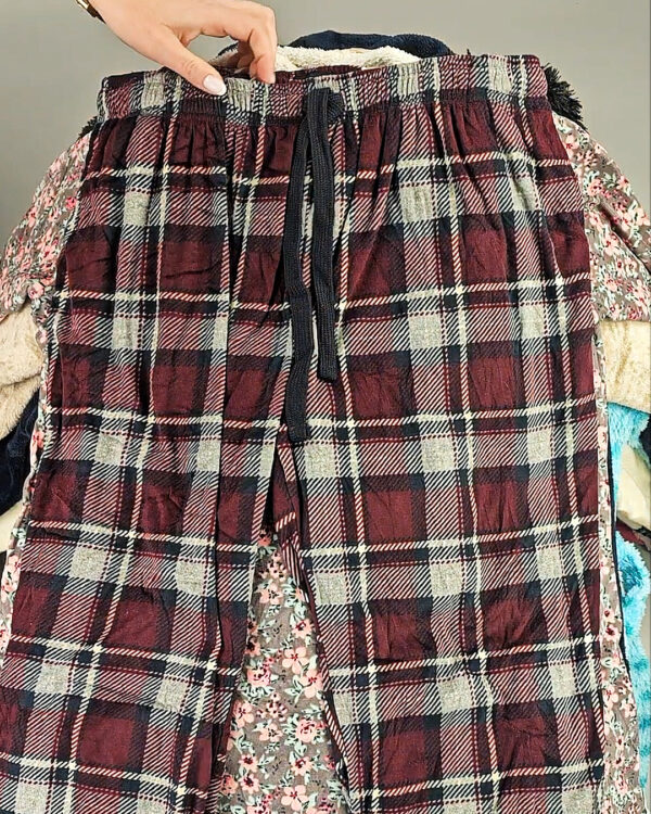 Фотография  949 - Халаты+пижамы флис Англия (SLEEPWEAR PREMIUM)#20 кг, ЛОТ СХ-0290 оптом в Анадыри и Чукотском АО