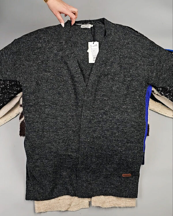 Фотография  961 - Джемпера Bestseller+DK 035#7 кг, ЛОТ СТ-10037 оптом в Анадыри и Чукотском АО