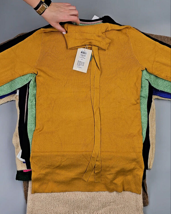 Фотография  702 - Джемпера Bestseller 104#7 кг, ЛОТ СТ-10042 оптом в Анадыри и Чукотском АО