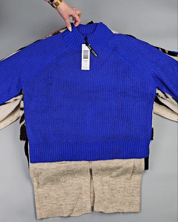 Фотография  330 - Джемпера Bestseller+DK 035#7 кг, ЛОТ СТ-10037 оптом в Анадыри и Чукотском АО