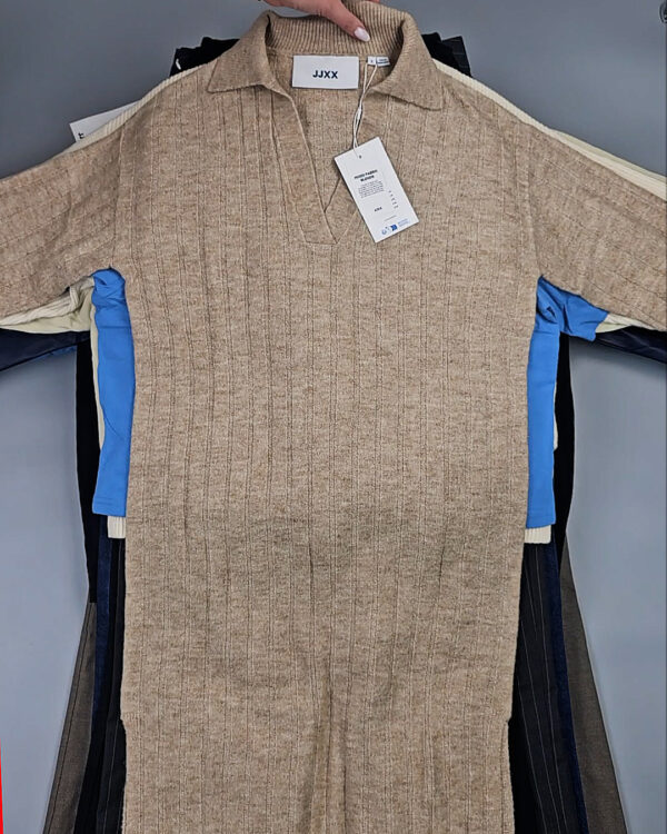 Фотография  542 - JACK JONES Women Winter mix 075 #15 кг, ЛОТ СТ-10010 оптом в Анадыри и Чукотском АО