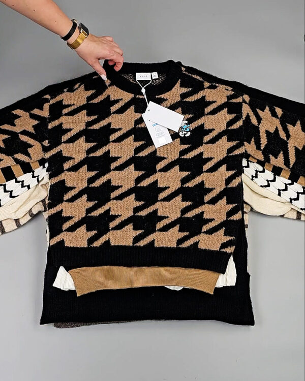 Фотография  446 - Джемпера VILA W 104#7 кг, ЛОТ СТ-10029 оптом в Анадыри и Чукотском АО