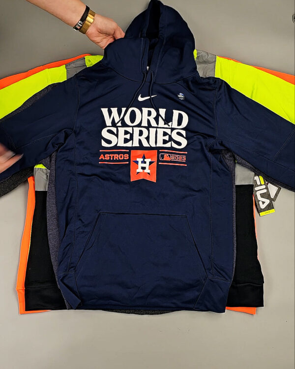 Фотография  669 - Толстовки СТОК CAN 0424#10 кг, ЛОТ СТ-10139 оптом в Анадыри и Чукотском АО