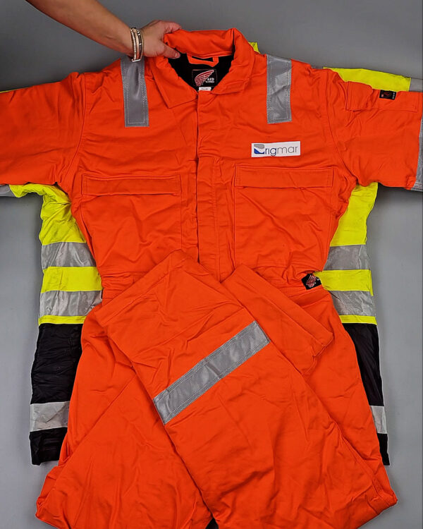 Фотография  327 - Рабочая одежда mix БМ#25 кг, ЛОТ СХ-0266 оптом в Анадыри и Чукотском АО